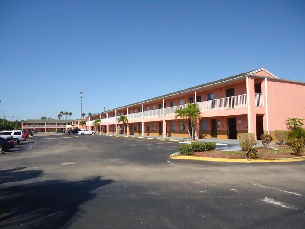 Flamingo Motel Okeechobee Eksteriør bilde
